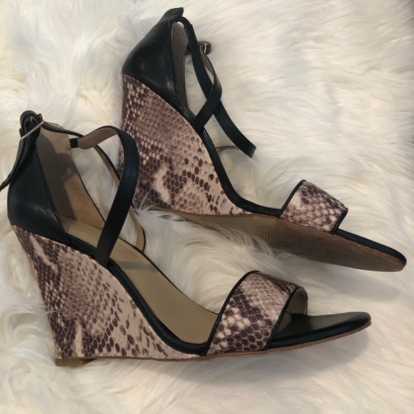 Ann Taylor Wedge Sandals - Picture 2 of 5